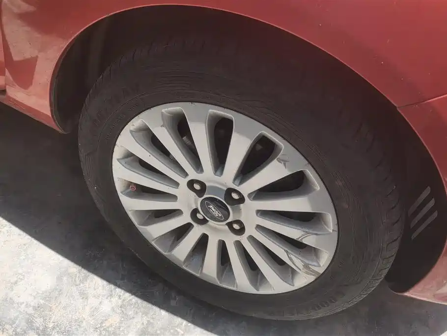 Ford Fiesta 2011 1.5L AT Fashion