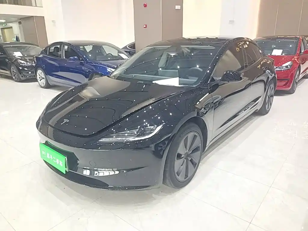 Tesla Model 3 — миниатюра 2