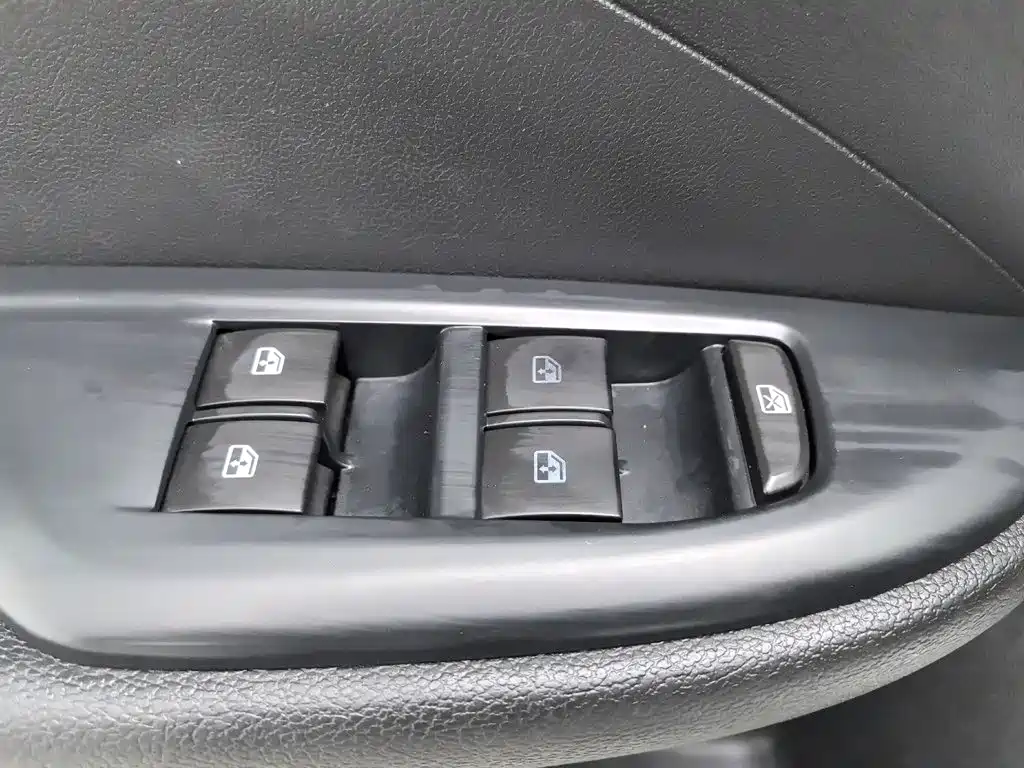 Buick Excelle — миниатюра 9