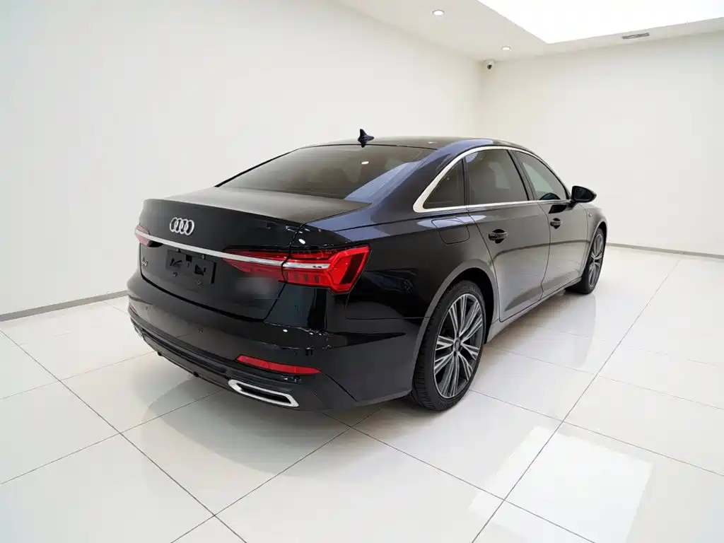 Audi A6L 2022 40 TFSI Luxury