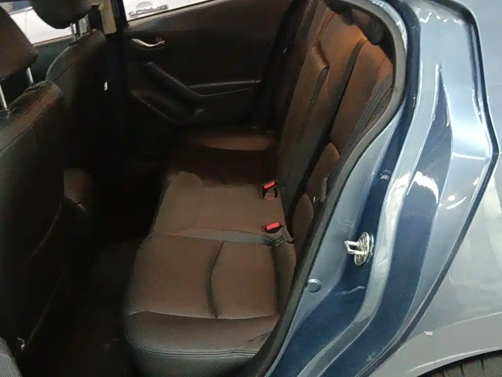 Mazda 3 Axela — миниатюра 17