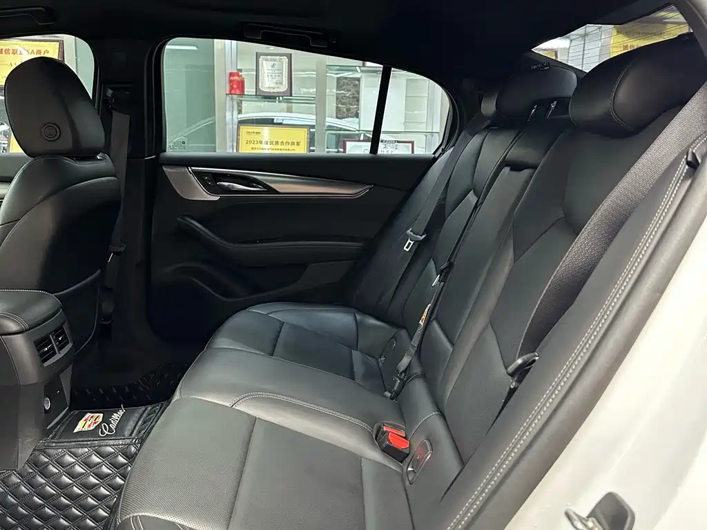 Cadillac CT5 — миниатюра 8