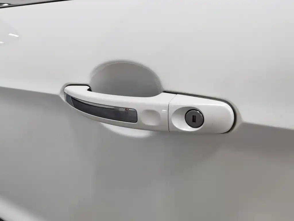 Ford Kuga — миниатюра 18