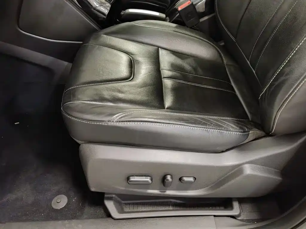Ford Kuga — миниатюра 20