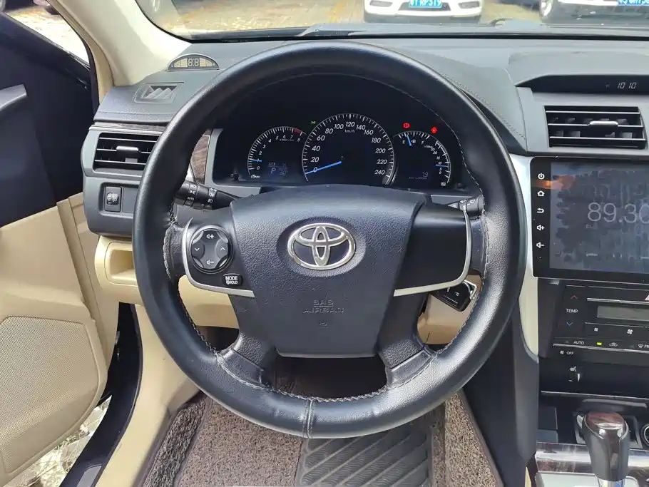 Toyota Camry — миниатюра 15