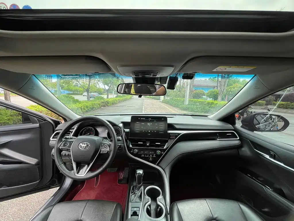 Toyota Camry 2023 2.0G Luxury