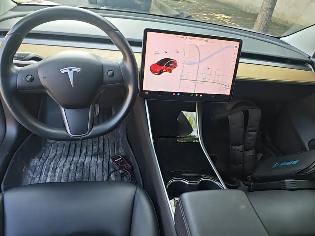 Tesla Model 3 — миниатюра 14