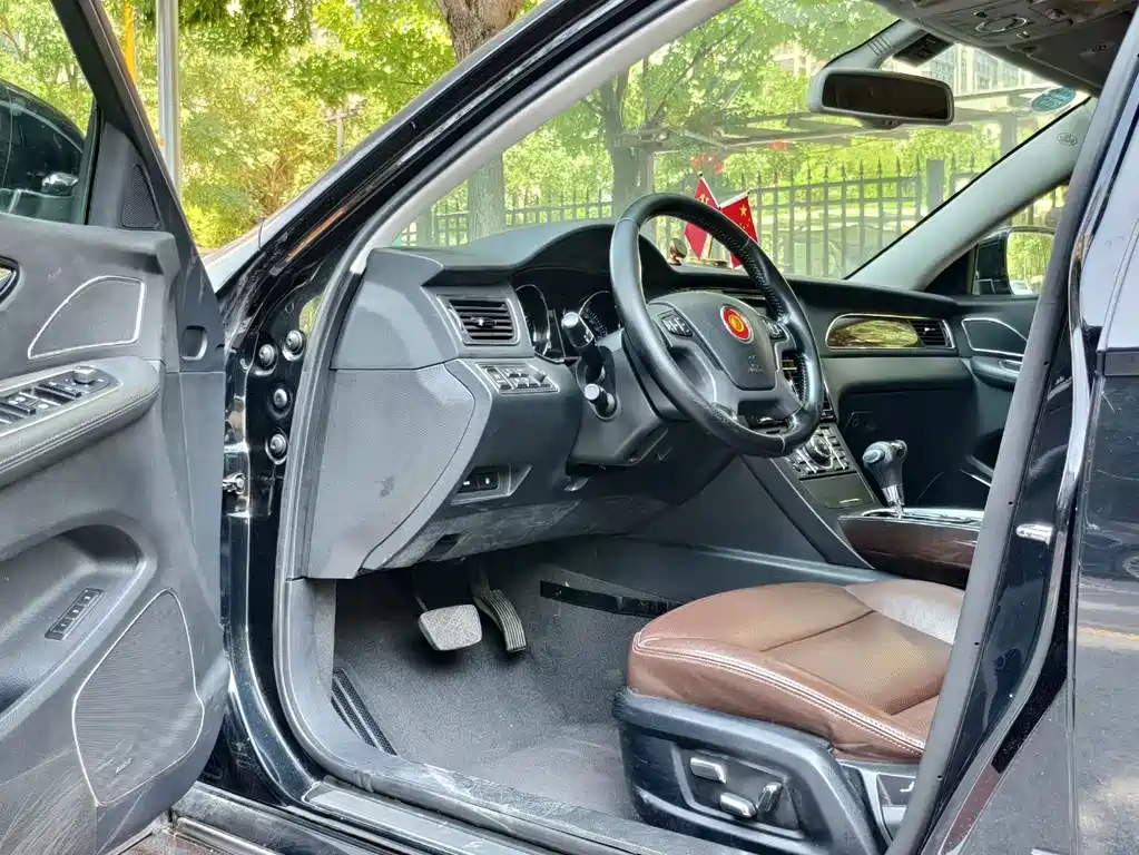 Hongqi Hongqi H7 — миниатюра 8