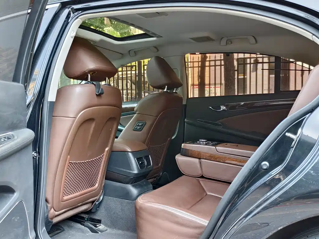 Hongqi Hongqi H7 — миниатюра 10