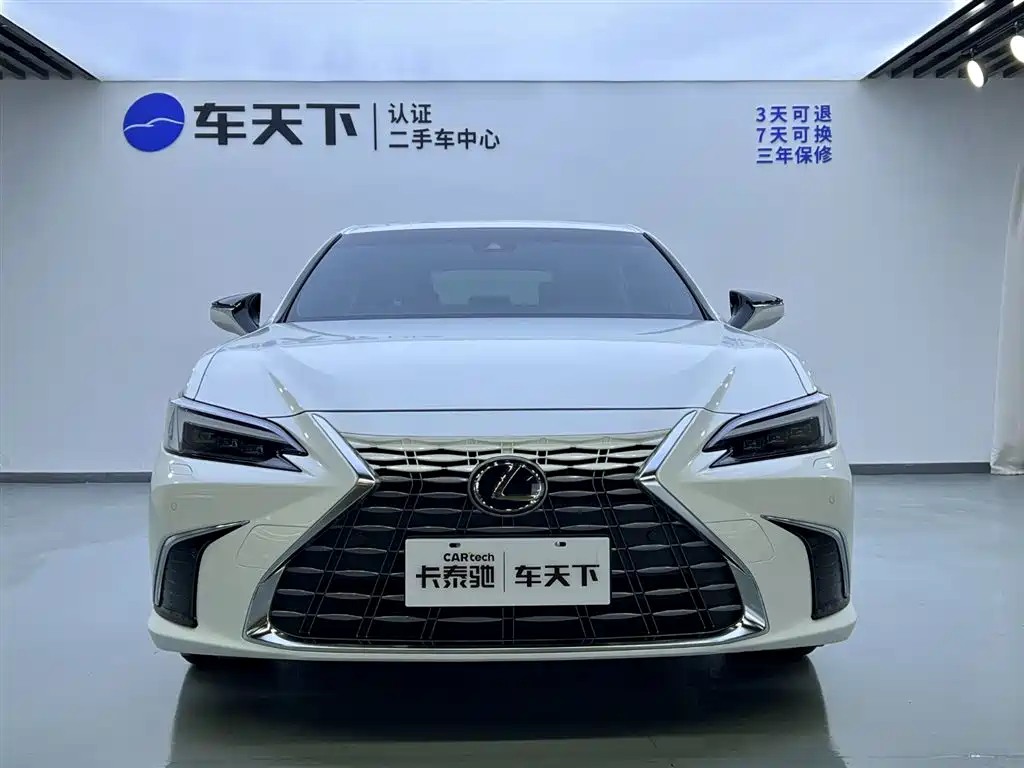Lexus ES 2025 200 Premium