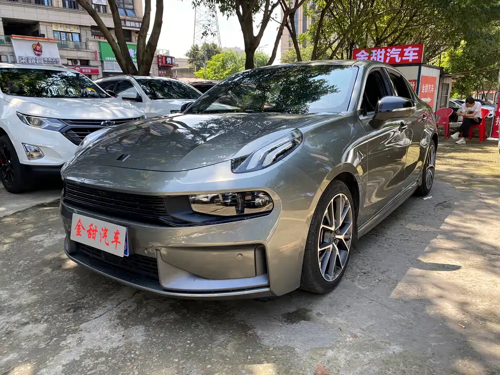 Lynk & Co 03 2022