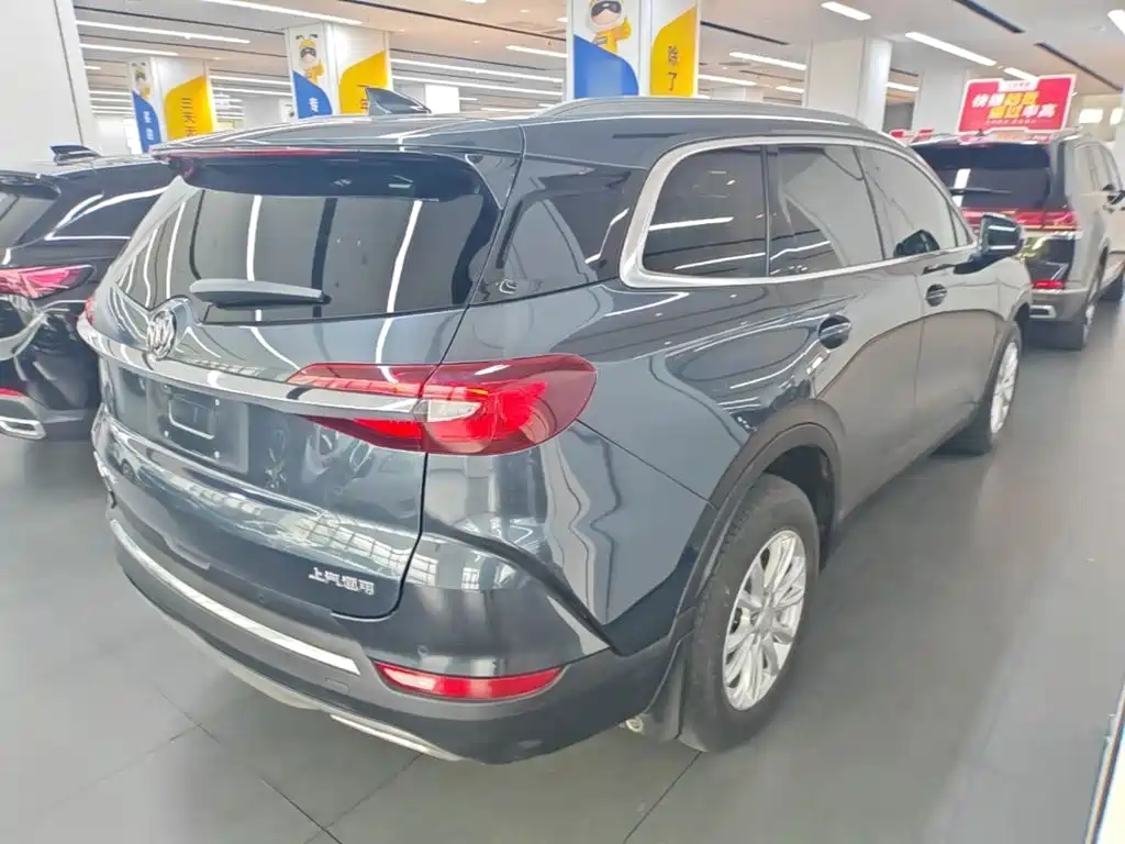 Buick Enclave — миниатюра 7