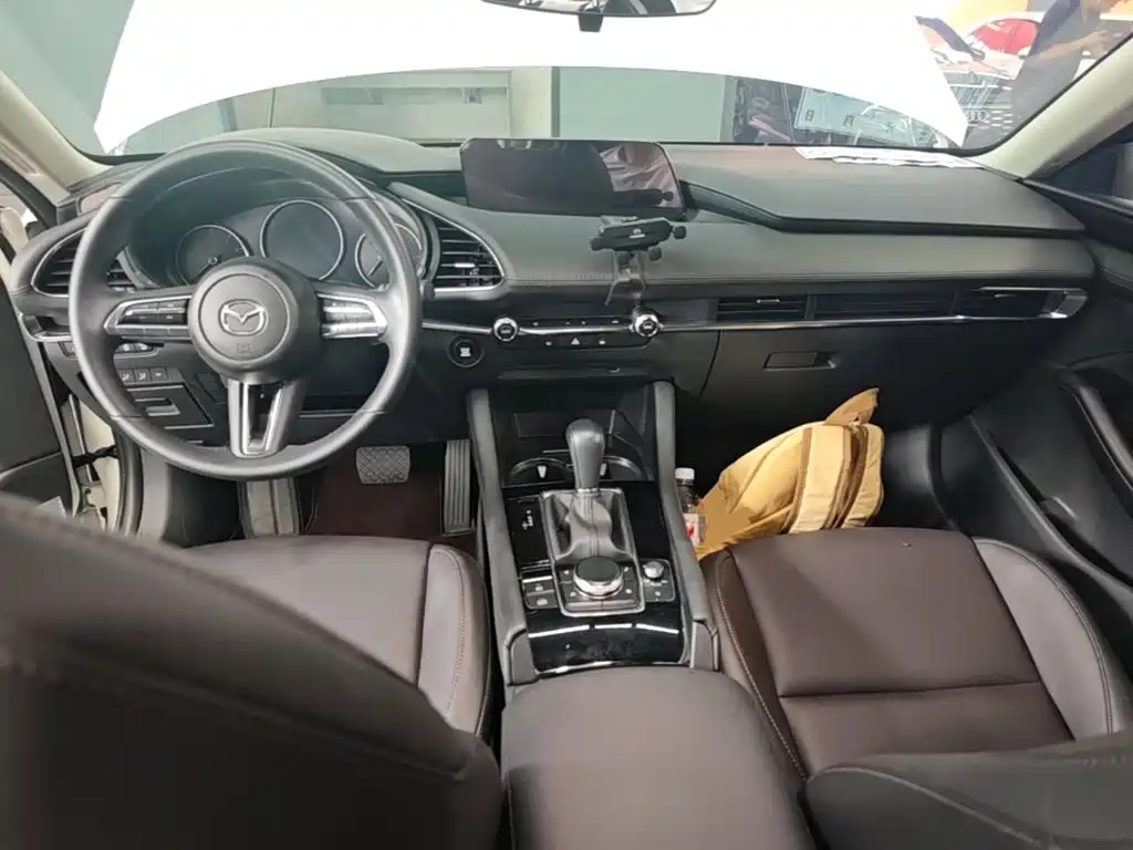 Mazda 3 Axela — миниатюра 10