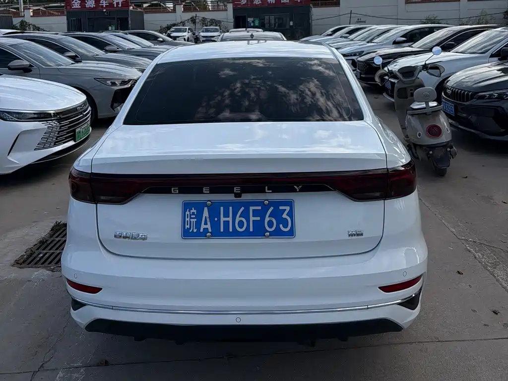 Geely Emgrand — миниатюра 9