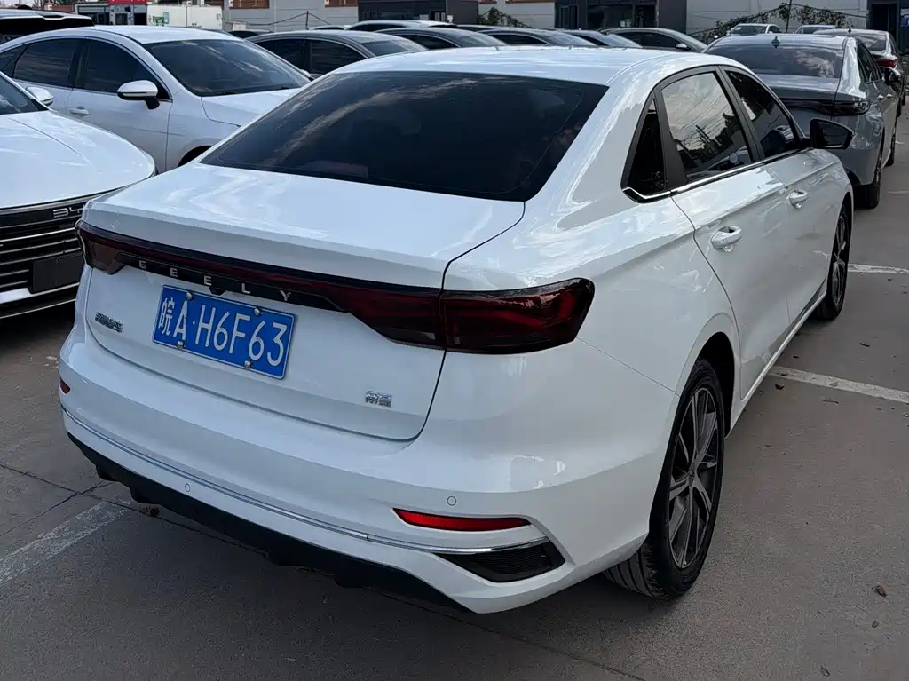 Geely Emgrand — миниатюра 10