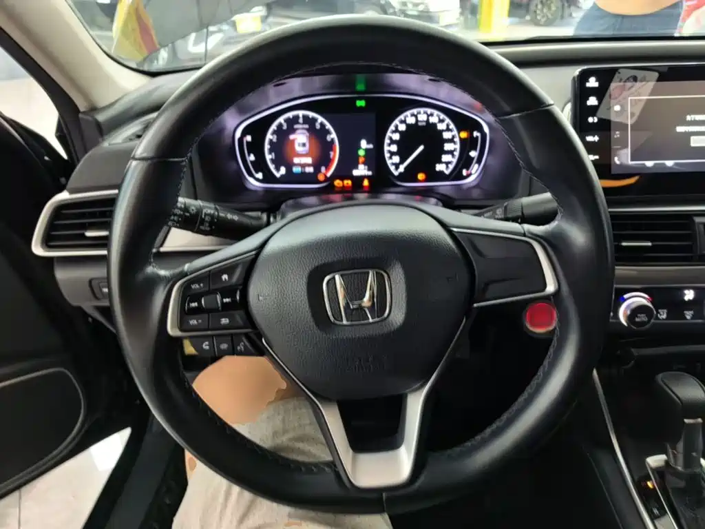 Honda Accord — миниатюра 11