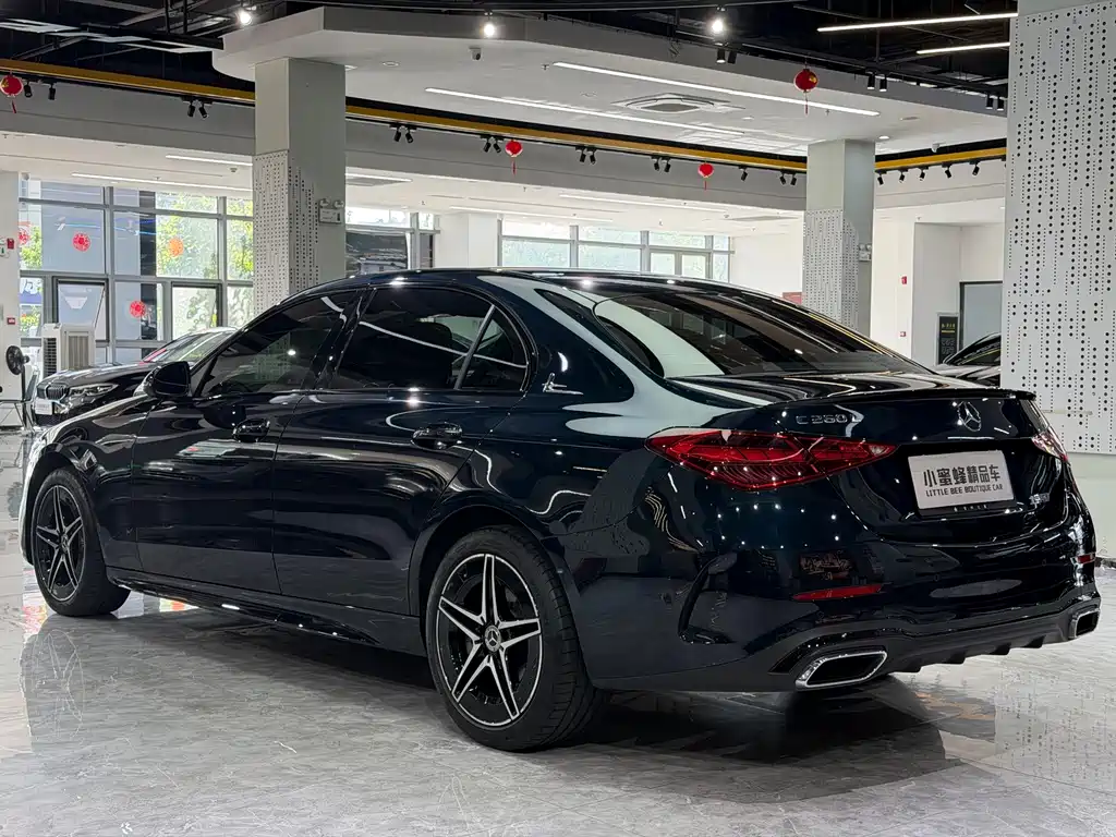 Mercedes-Benz C-Class — миниатюра 14