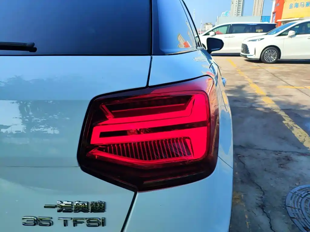 Audi Q2L — миниатюра 8