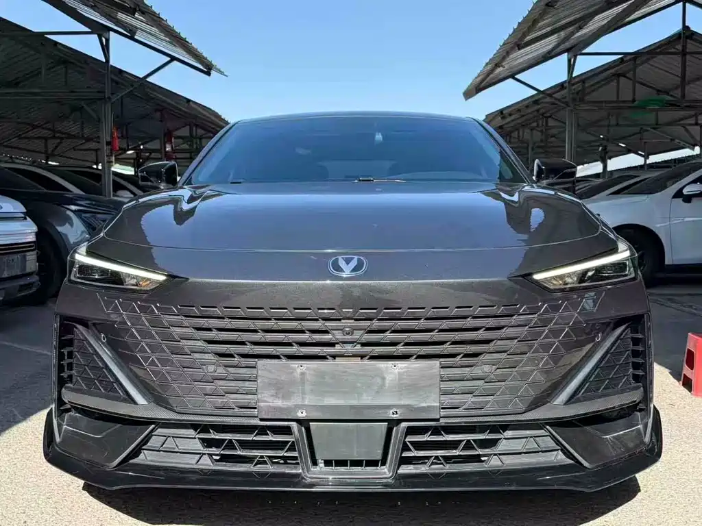 Changan UNI-V 2022 1.5T Sport