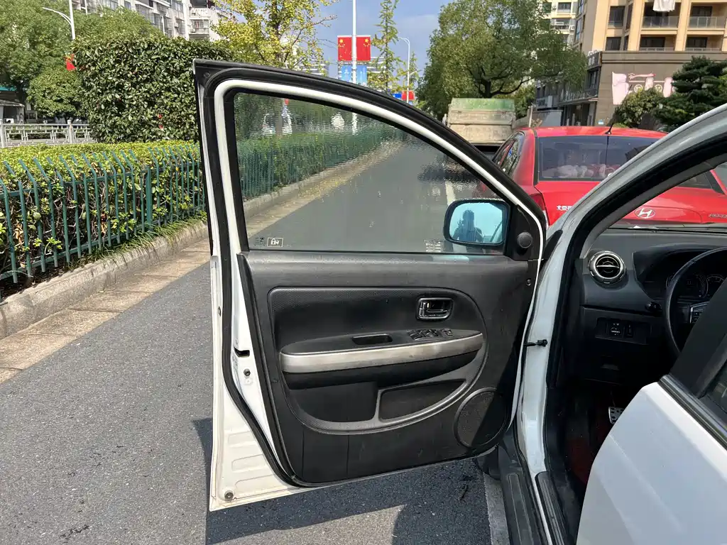 Great Wall Great Wall M4 — миниатюра 12
