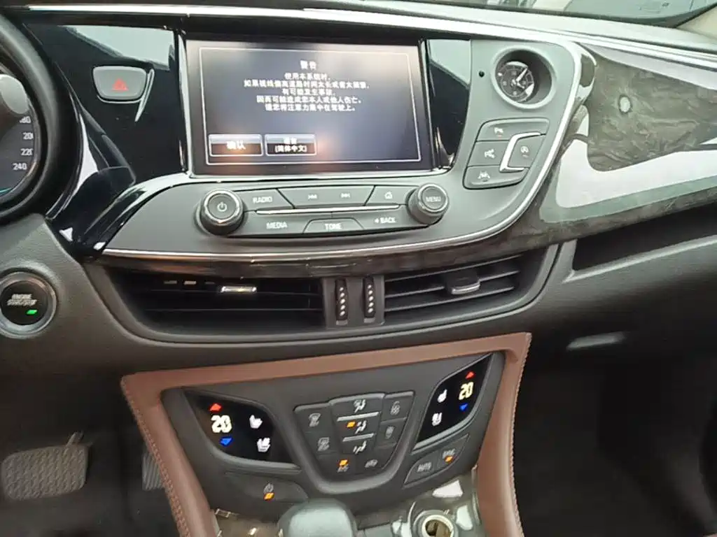 Buick Envision Plus — миниатюра 13