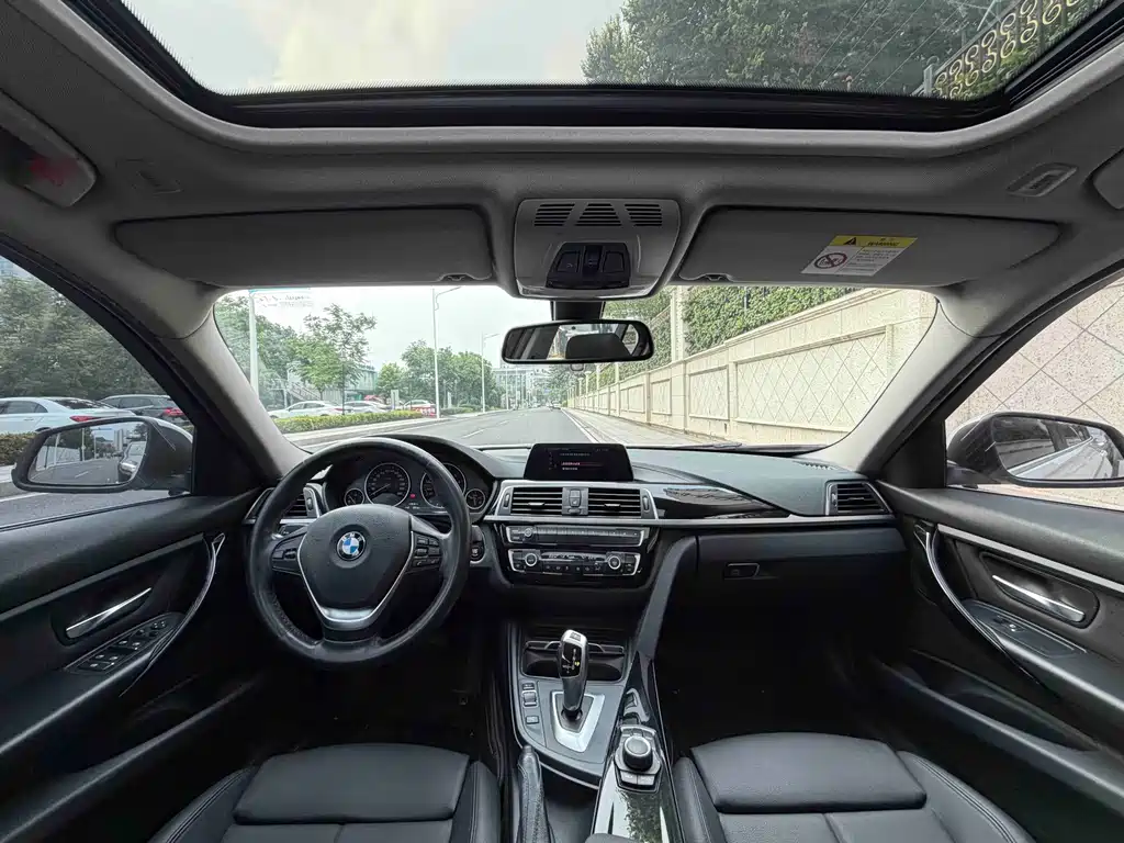 BMW 3 Series — миниатюра 8