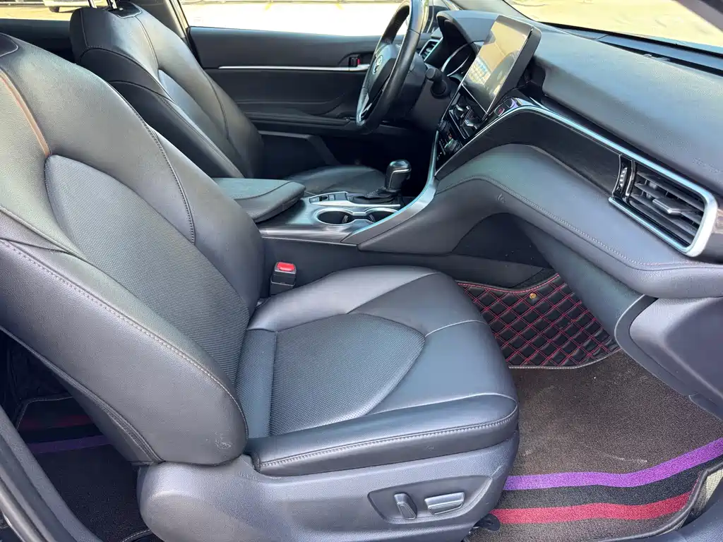 Toyota Camry — миниатюра 18