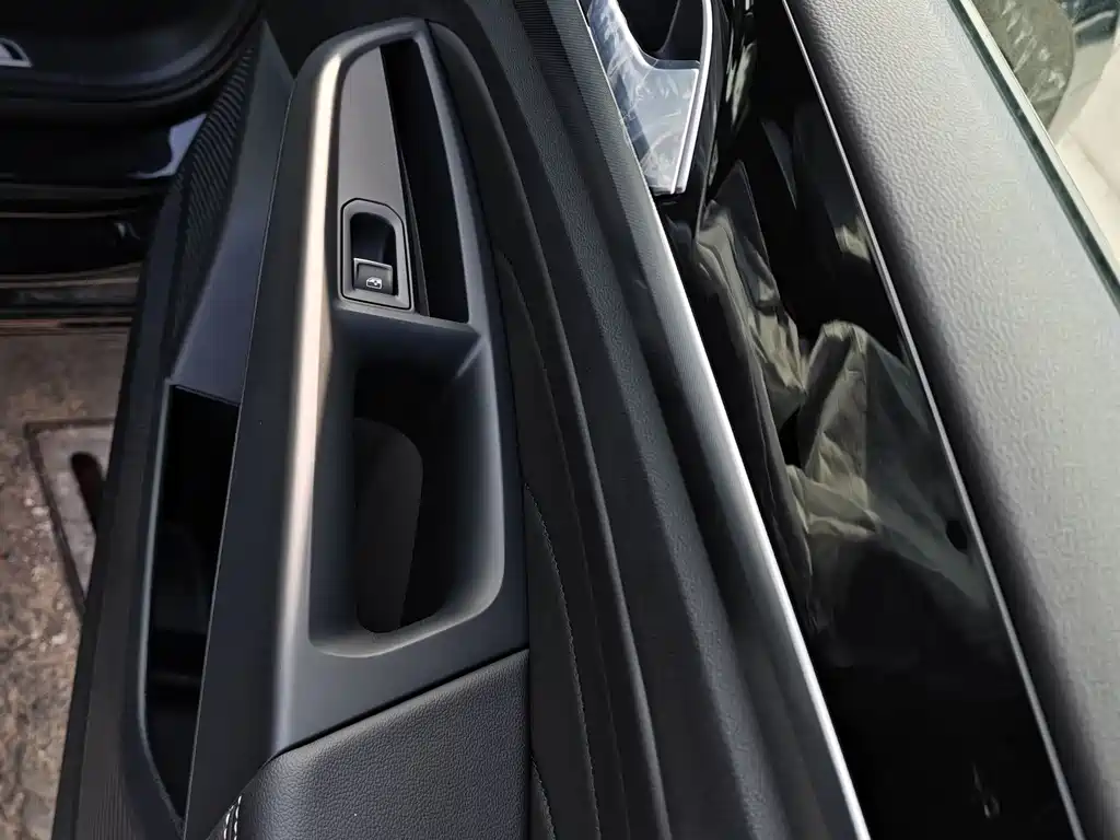 VOLKSWAGEN PASSAT NEW ENERGY