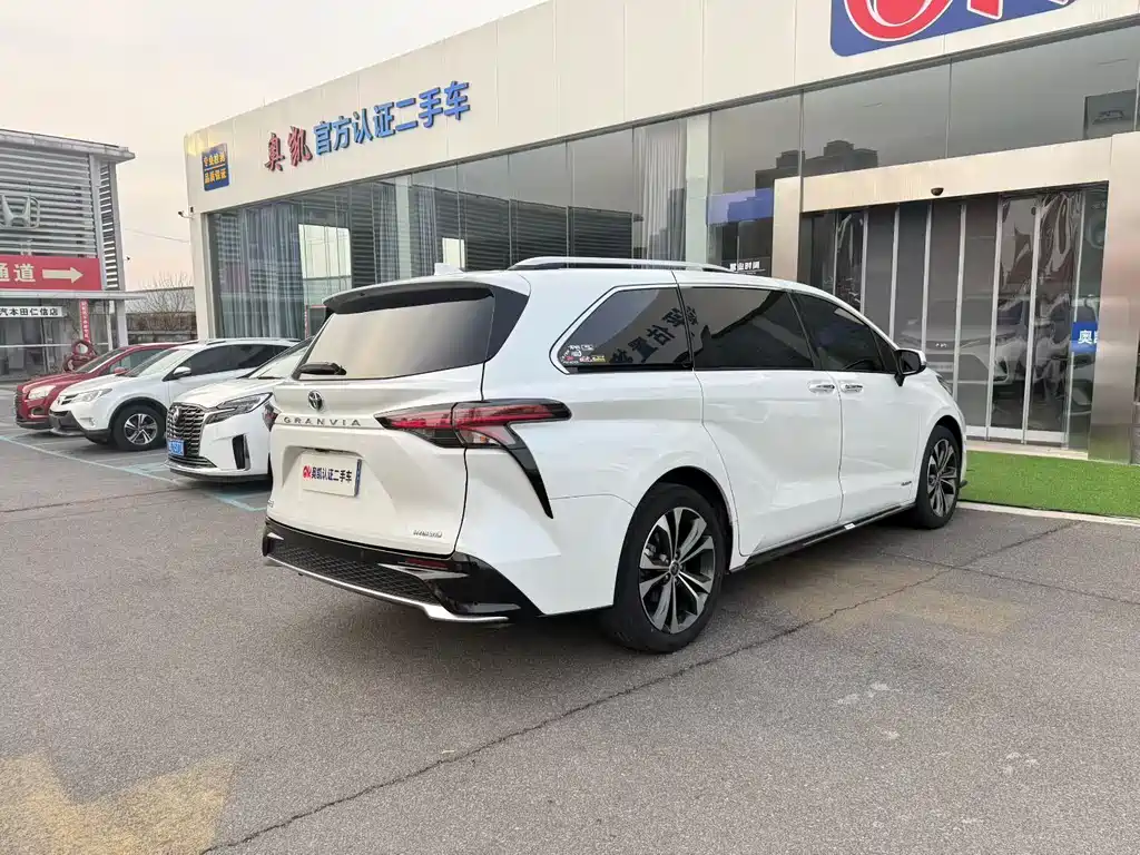 TOYOTA GREVIA