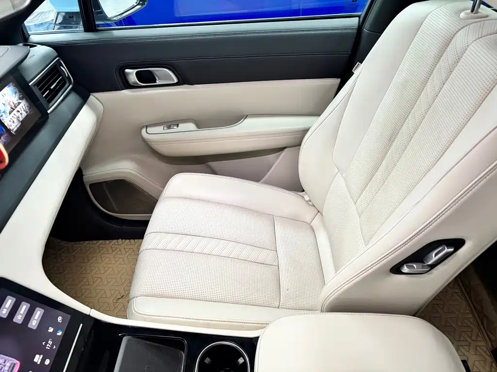 Li Auto Li ONE — миниатюра 7