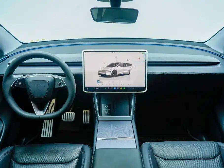 Tesla Model Y — миниатюра 2
