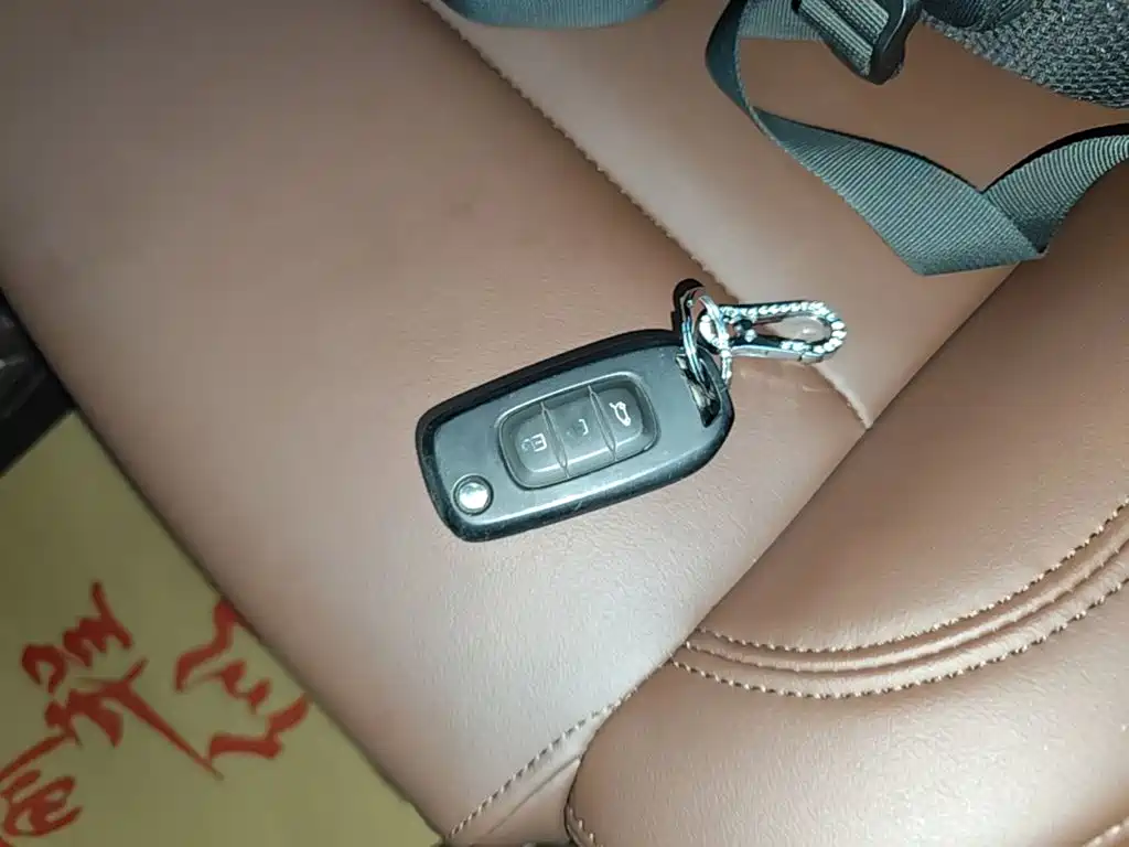 Renault Koleos — миниатюра 9