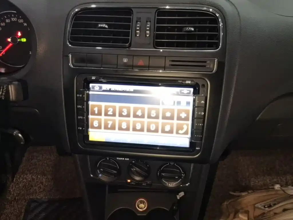 Volkswagen Polo — миниатюра 13