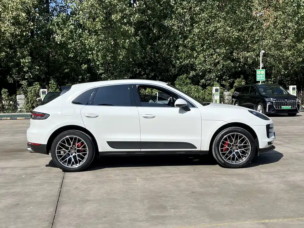 Porsche Macan — миниатюра 2