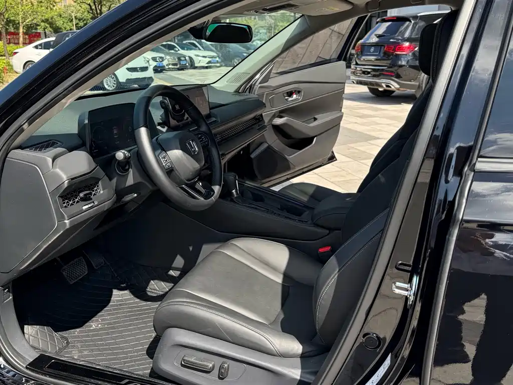 Honda Accord — миниатюра 10