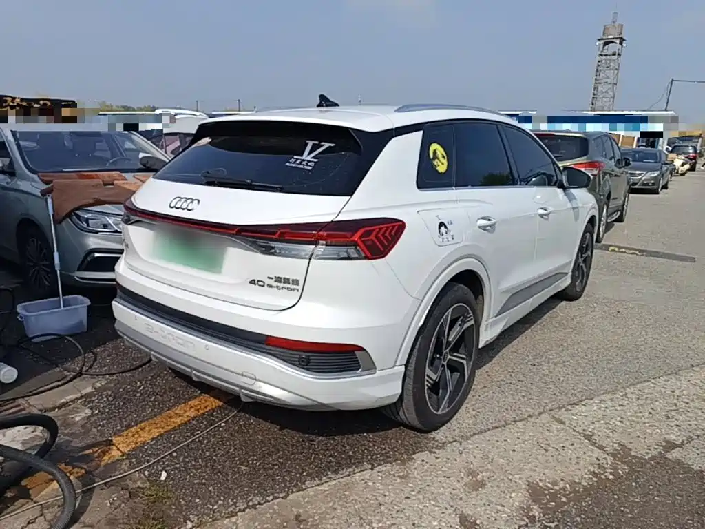 Audi Q4 e-tron — миниатюра 7