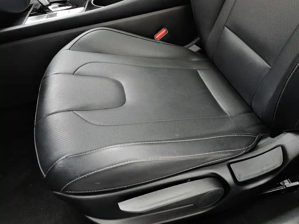 Hyundai Elantra — миниатюра 20