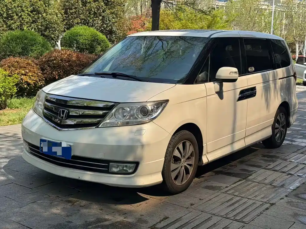 Honda Elysion 2015
