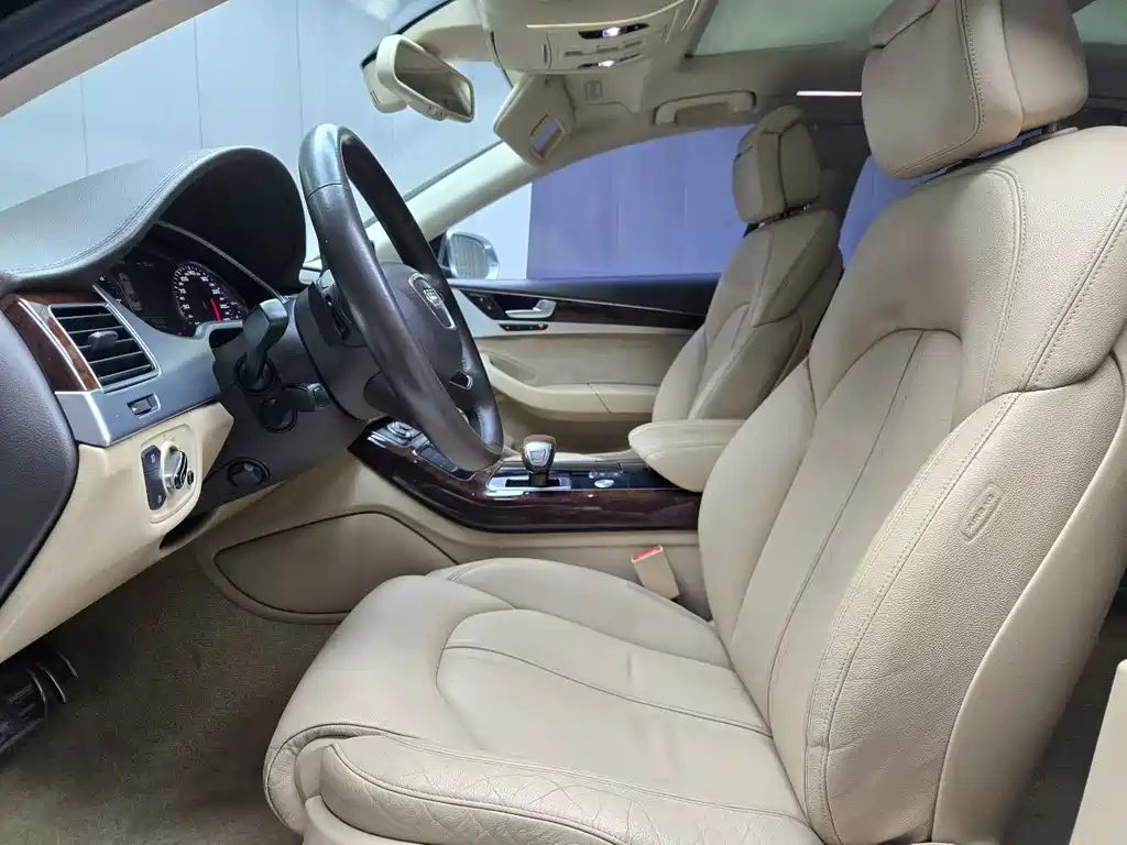 Audi A8 2011 A8L 3.0 TFSI quattro Luxury (245kW