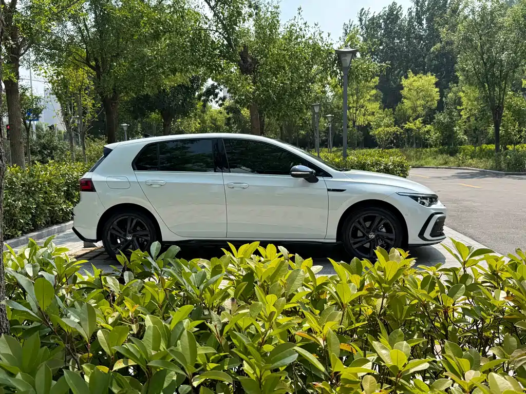 Volkswagen Golf — миниатюра 4