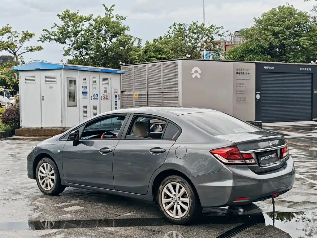 Honda Civic — миниатюра 14