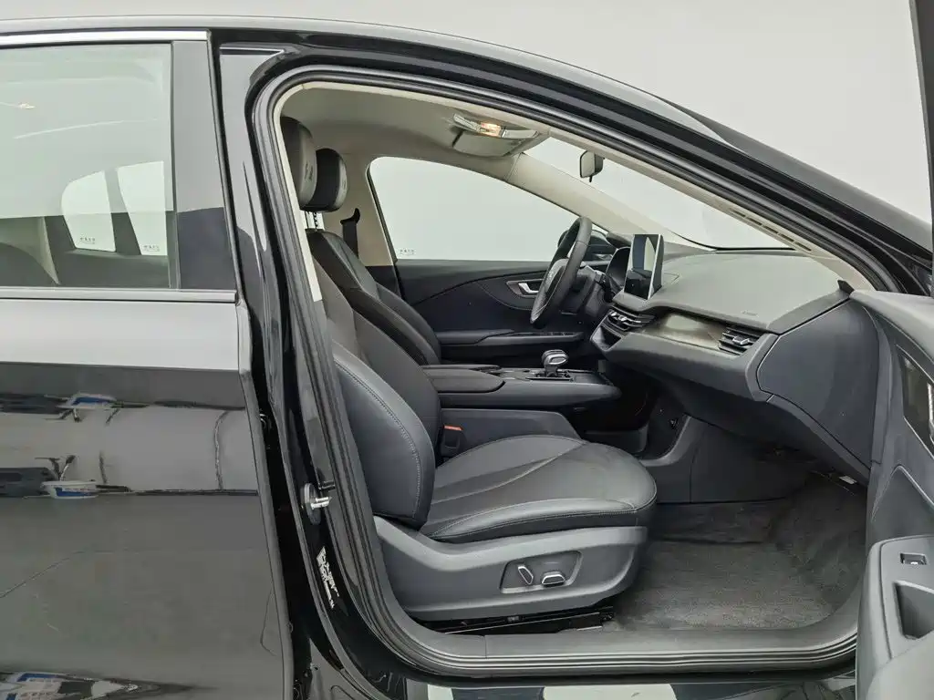 Hongqi Hongqi E-QM5 — миниатюра 23