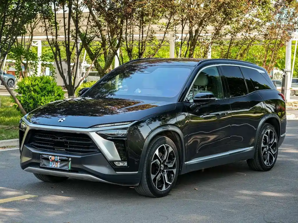 NIO ES8