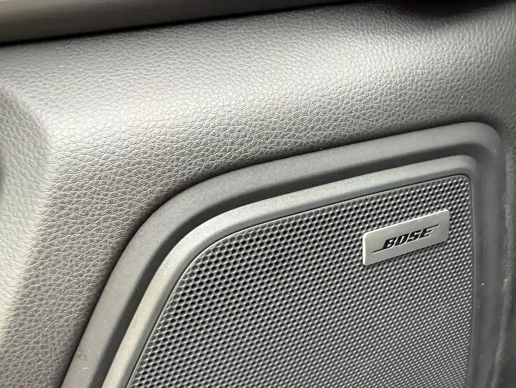 Porsche Macan — миниатюра 10