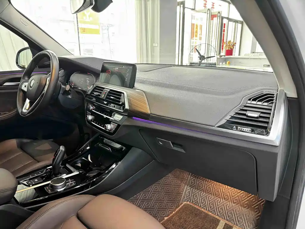 BMW X3 — миниатюра 8