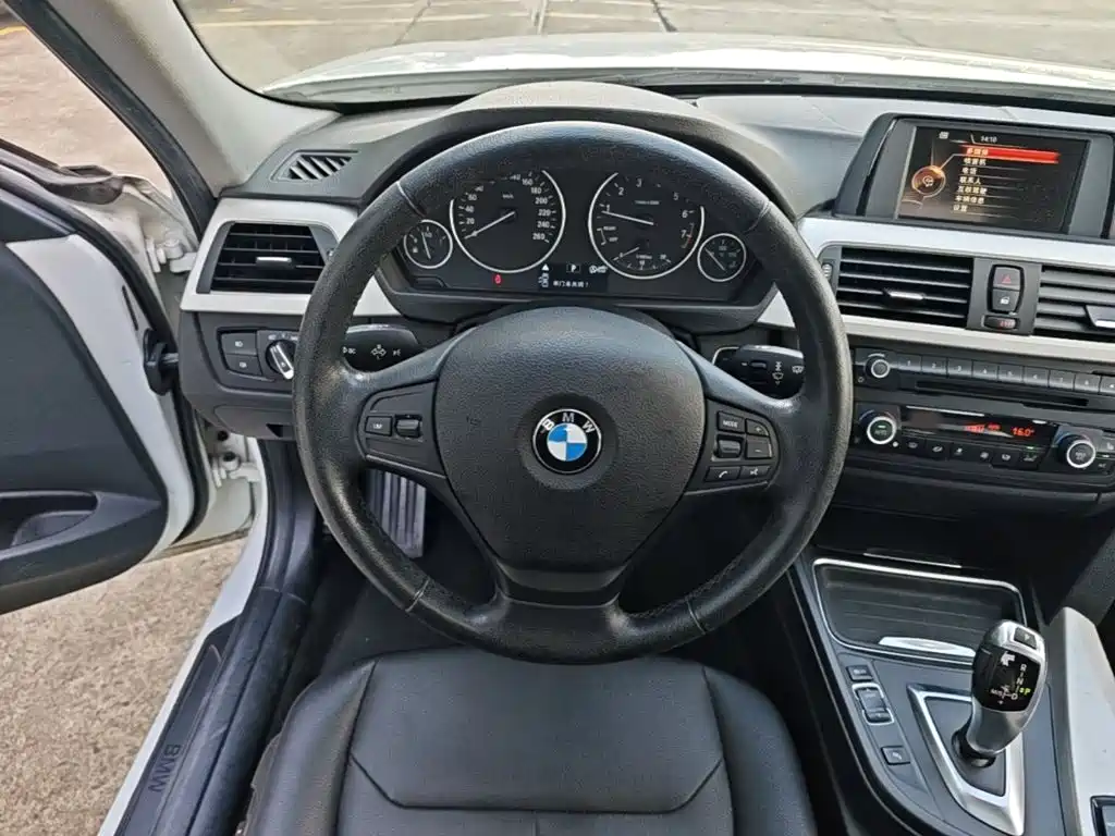 BMW 3 Series — миниатюра 11