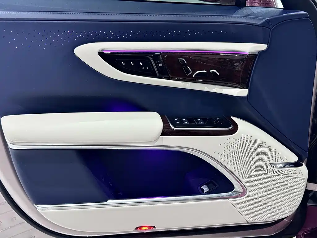 Hongqi Hongqi Golden Sunflower Guoya — миниатюра 18