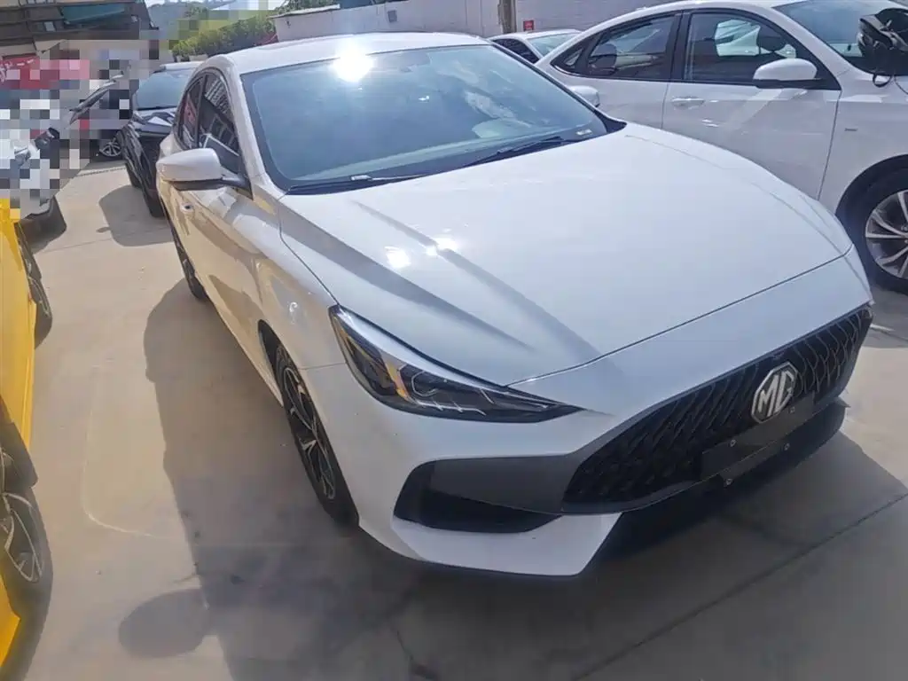 MG 5 2023 180DVVT CVT Luxury