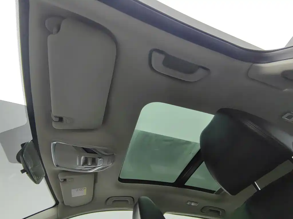 Geely Binyue — миниатюра 14