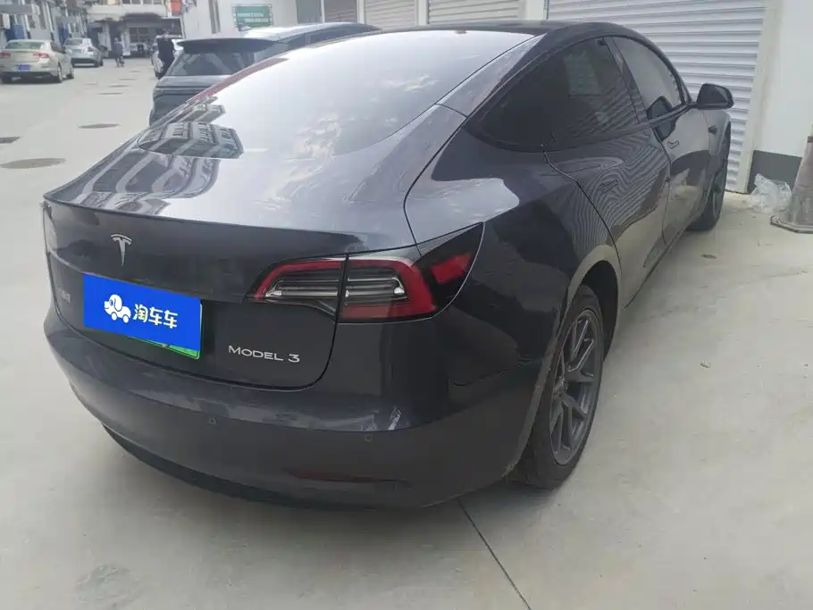 Tesla Model 3 — миниатюра 2